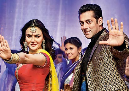 Salman Khan goes all out for Preity Zinta!